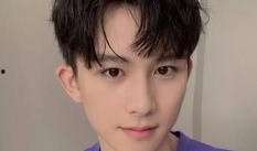 帅哥小周爆料微博视频